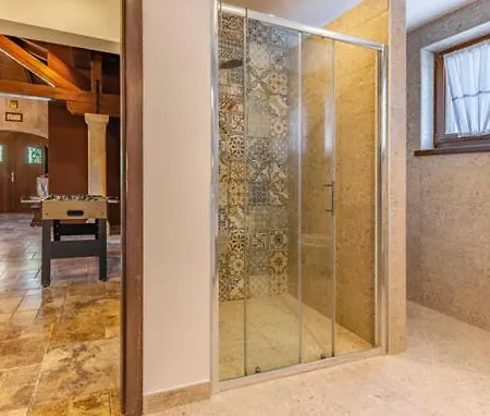 & Rosa Vila Stari Pazin