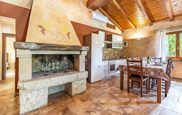 & Rosa Vila Stari Pazin